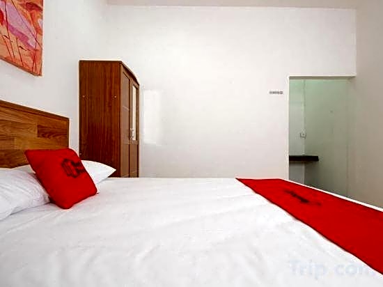 RedDoorz @ Mangga Besar 2