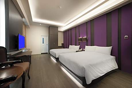 Deluxe Quadruple Room