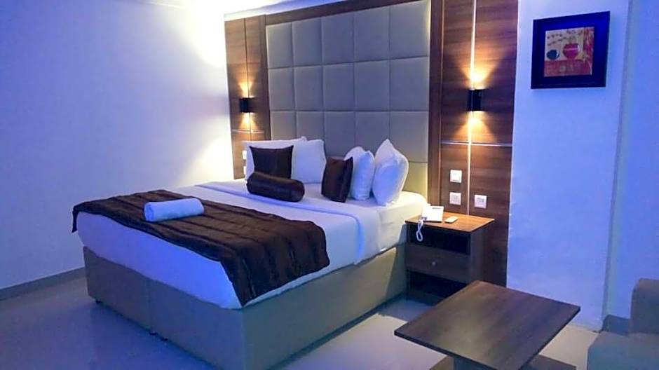 Presken Hotel @ Awolowo Way