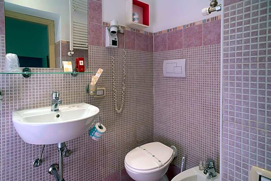 Hotel Tonic