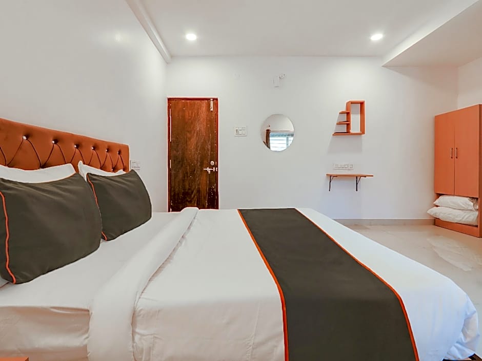 Super Collection O White Ridge Kamineni – Hyderabad, 