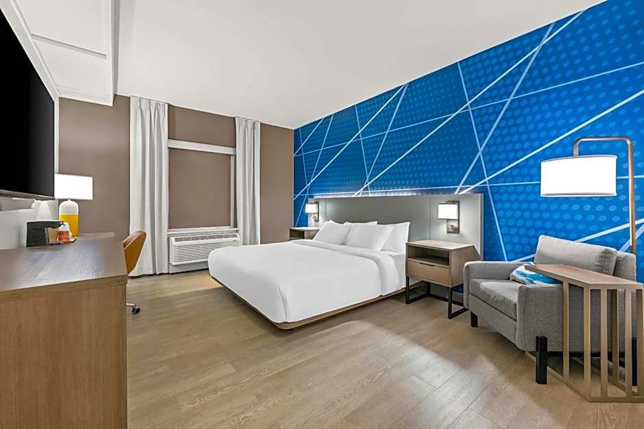 Comfort Inn & Suites River City Decatur