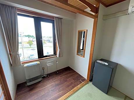 Japanese-Style Quadruple Room with Shared Bathroom - Smoking