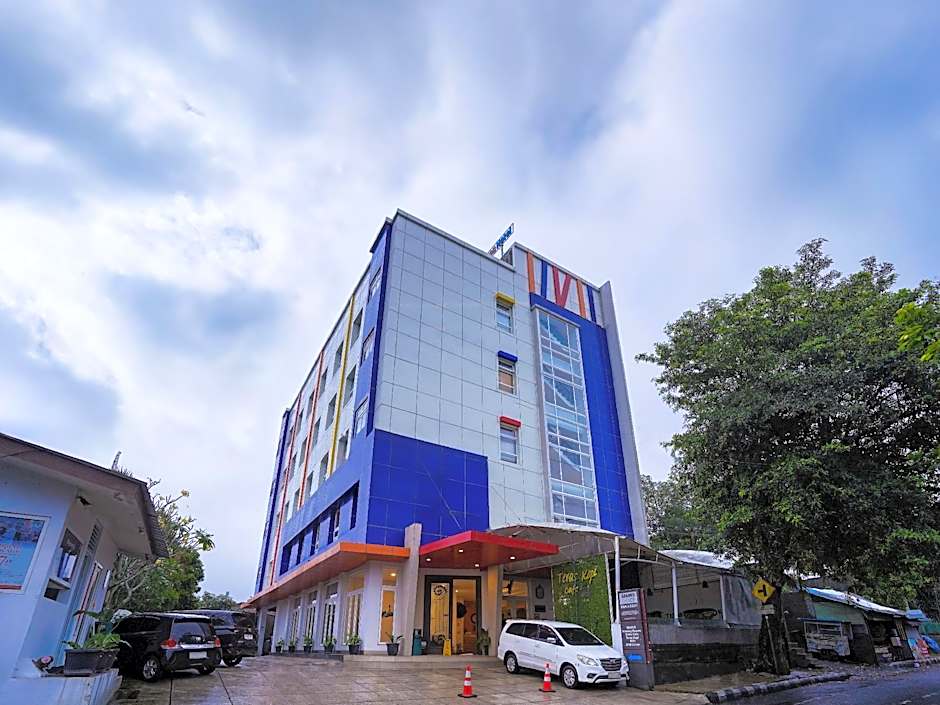 Sparks Odeon Sukabumi, ARTOTEL Curated — 46 fotoğraftan 1. fotoğraf