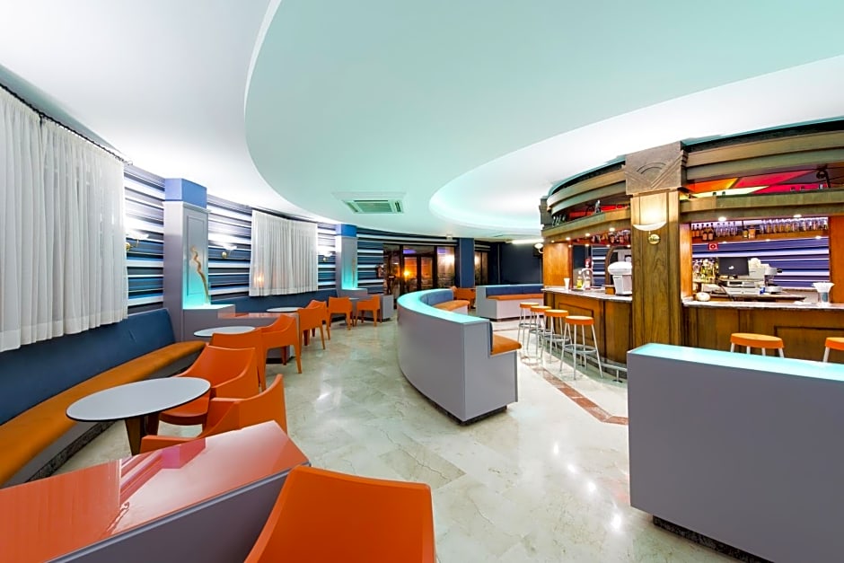 Elba Lucia Sport & Suite Hotel