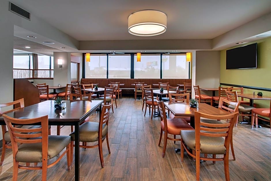 Drury Inn and Suites Bowling Green