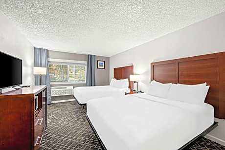 Queen Room with Two Queen Beds - Non-Smoking