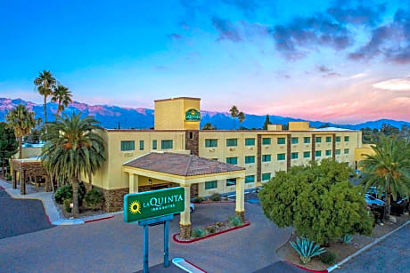 La Quinta Inn & Suites by Wyndham Tucson Reid Park