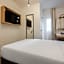 Globus Urban Hotel