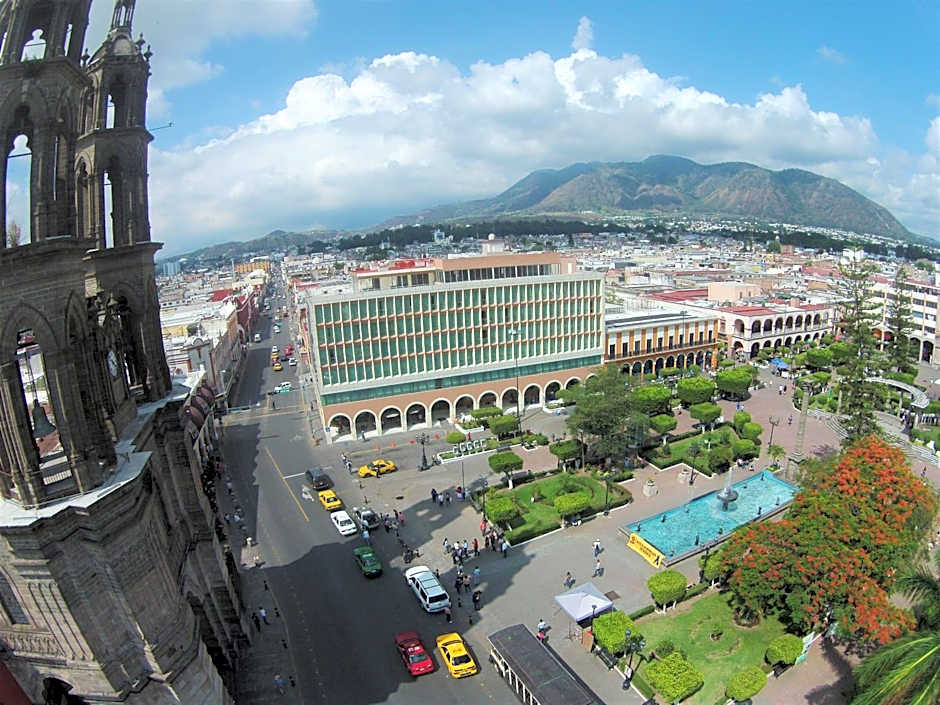 Hotel Fray Junipero Serra