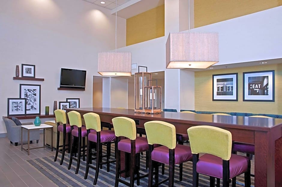Hampton Inn & Suites Bloomington Normal