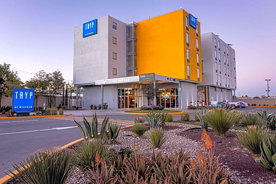 TRYP by Wyndham San Luis Potosi Hotel & Suites