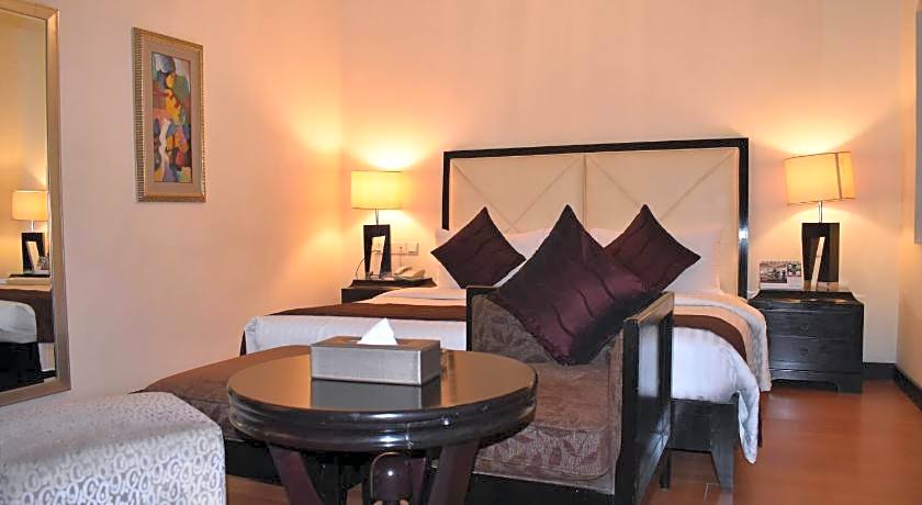 Ramada Plaza by Wyndham Karachi Airport Hotel