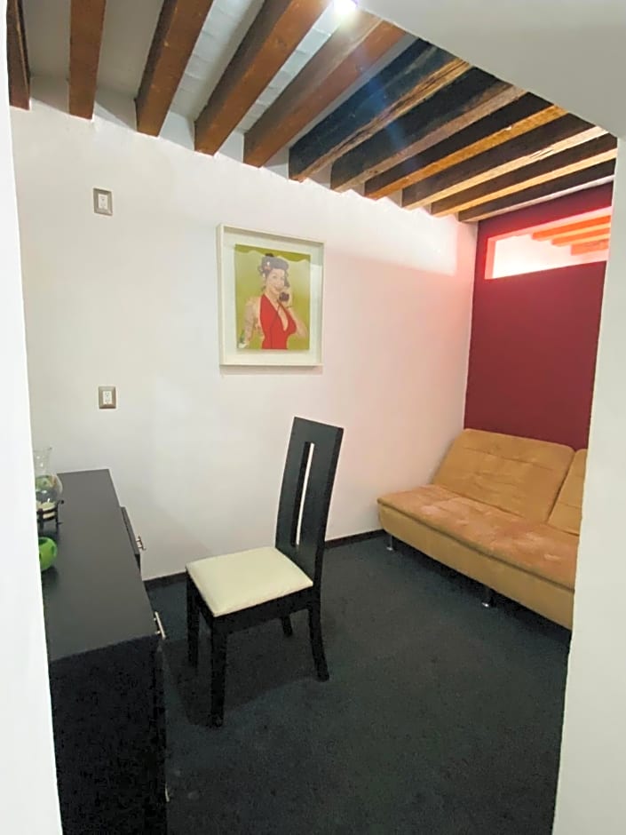 Kuku Ruku Hotel