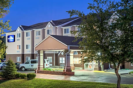 Microtel Inn & Suites By Wyndham Kansas City Airport