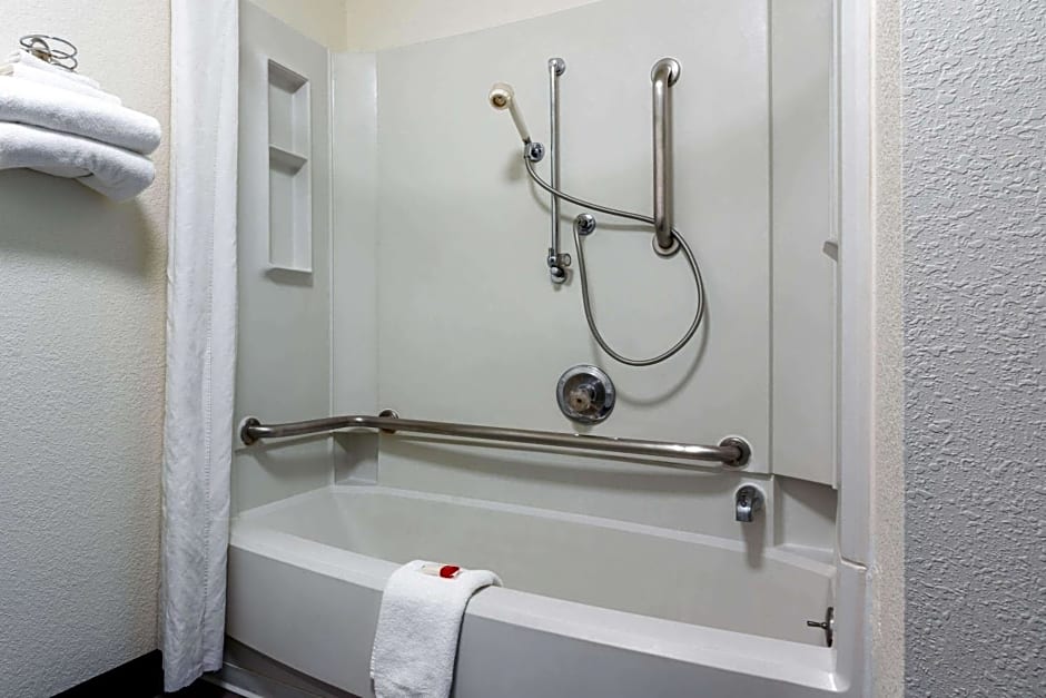 Super 8 by Wyndham Spokane Valley