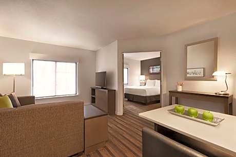 Queen Room with Accessible Tub - Disability Access