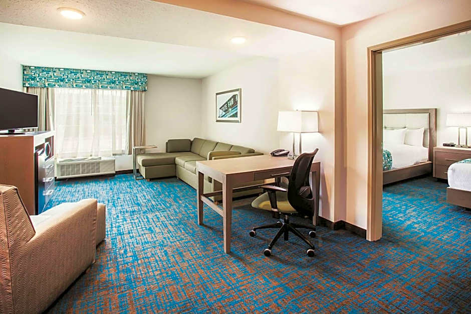 La Quinta Inn & Suites by Wyndham St Paul-Woodbury