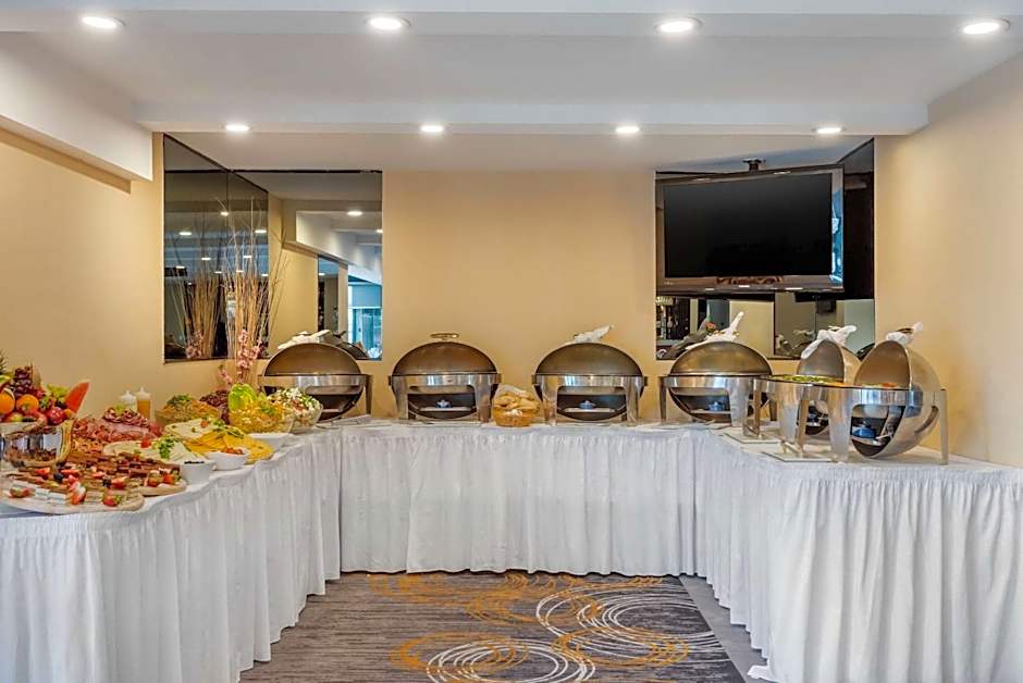 Quality Hotel Dorval Aeroport