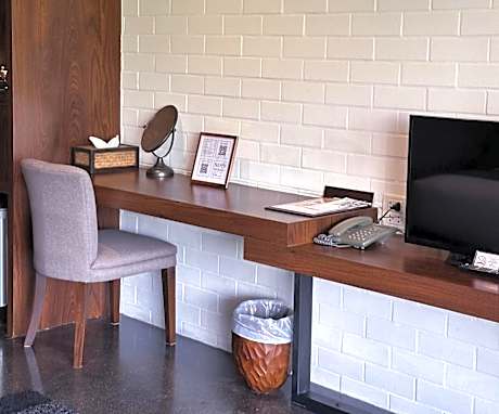 Superior Twin Room with No View