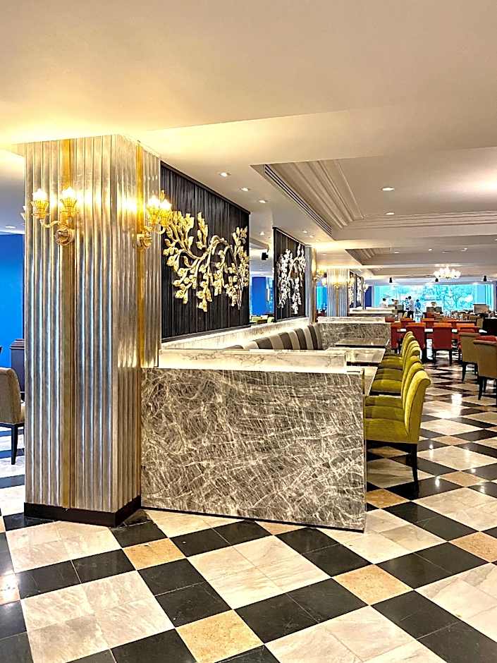 Krungsri River Hotel