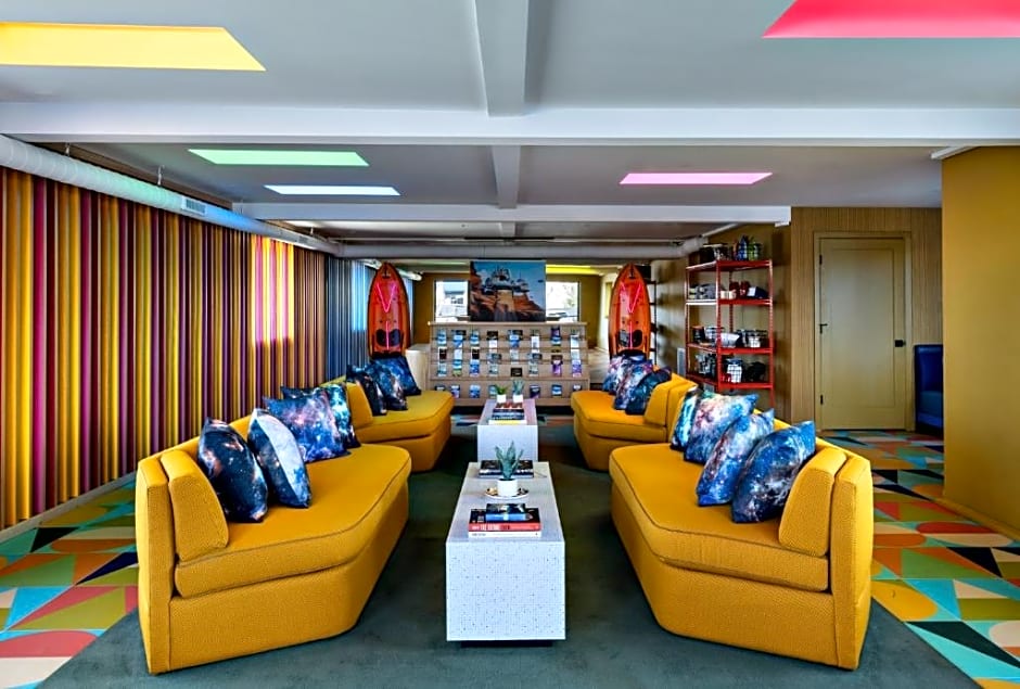 Americana Motor Hotel