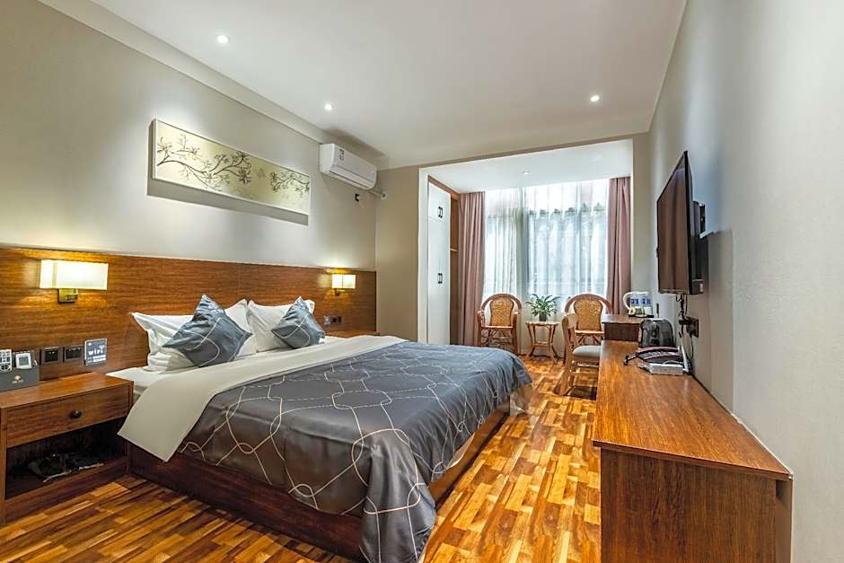 Chonpines Hotel·Jining Railway Station Wanda Plaza