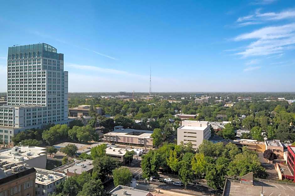 Sheraton Grand Sacramento Hotel