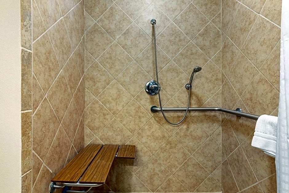 Comfort Suites Lufkin – Lufkin, TX