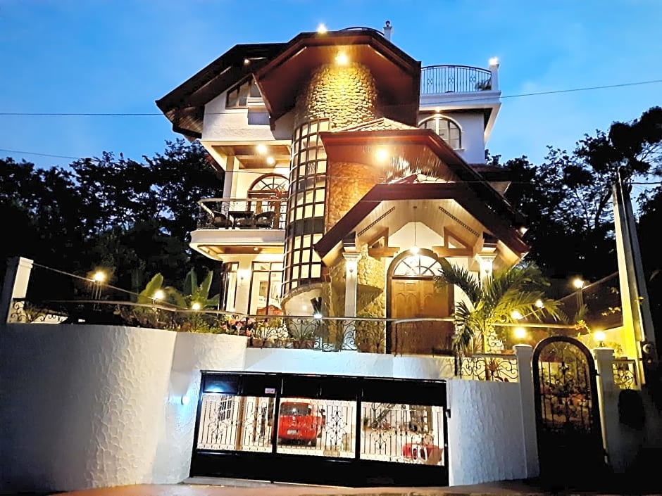 El Castillo Bed and Breakfast