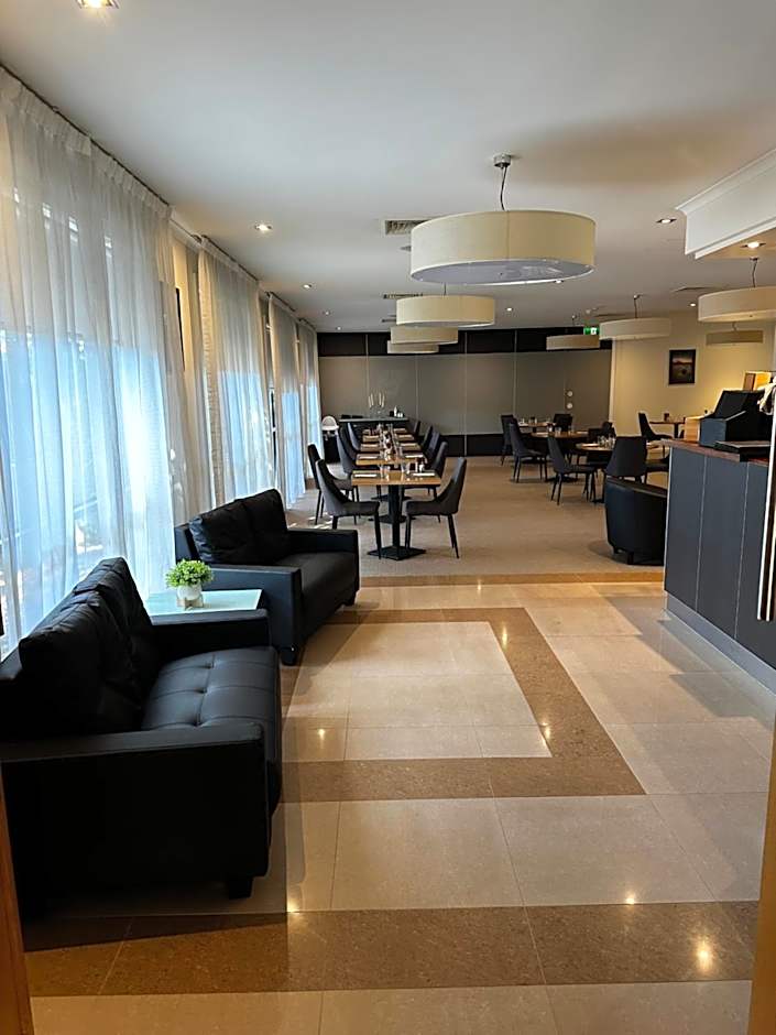 Bairnsdale International