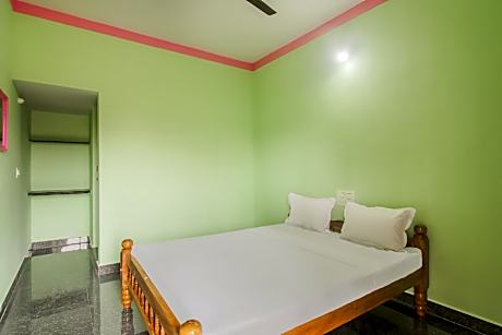 SPOT ON 45887 Yeshwitha Residency