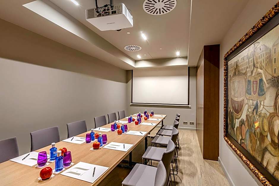 Barcelo Emperatriz Hotel