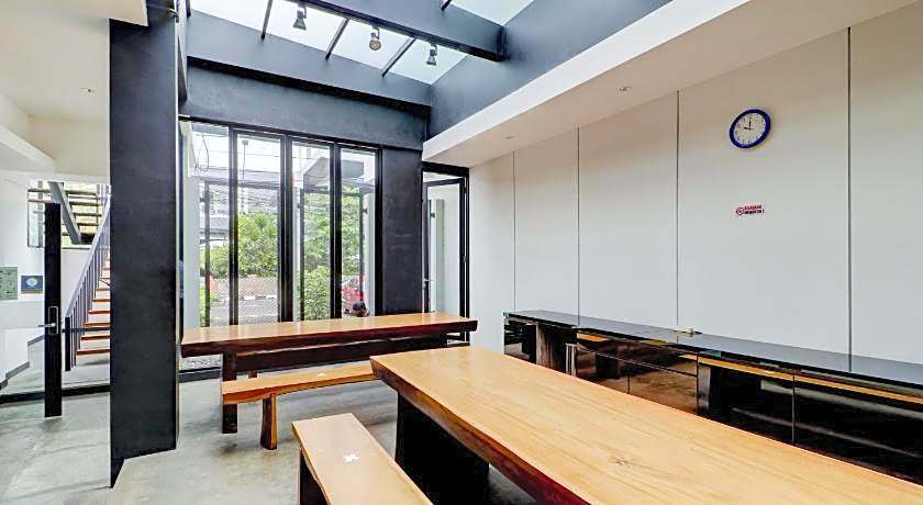 Collection O Cihampelas Near Ciwalk Formerly I Sleep Hotel