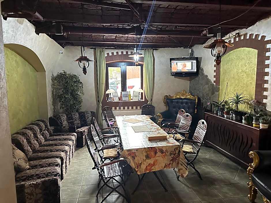 Casa Dunarea by Genco