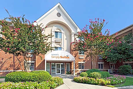 Sonesta Simply Suites Charlotte University