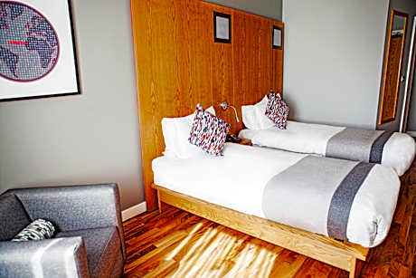 Standard Twin Bedroom With Breakfast Inc