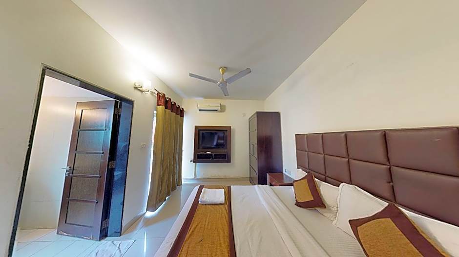 The Golden Suites & Spa Calangute Hotel
