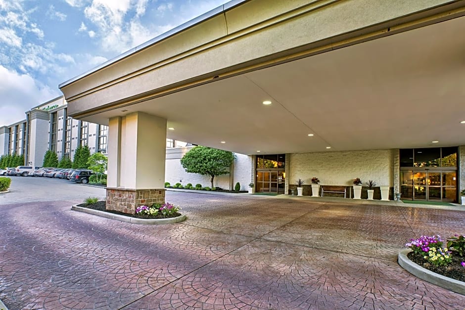 Holiday Inn Cincinnati-Eastgate, an IHG Hotel