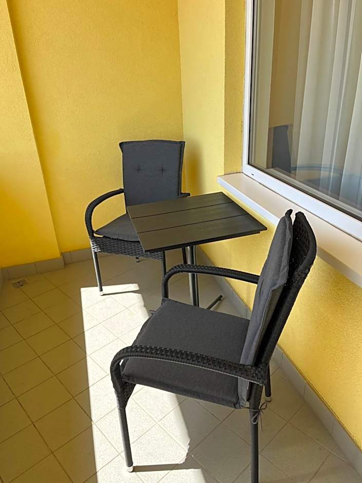 Ubytování Hanka v pokoji s bakónem C408