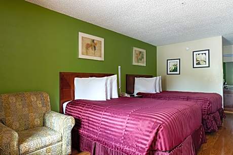2 Double Beds Smoking