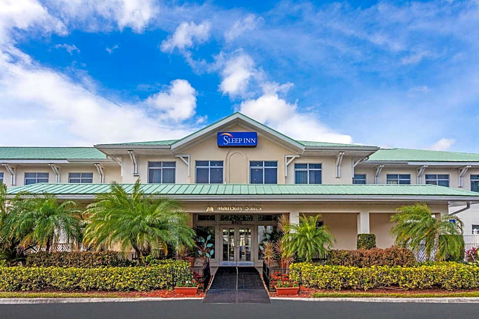 Mainstay Suites At Pga Village