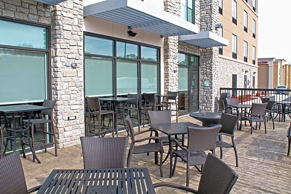 Holiday Inn Express & Suites St. Louise South I-55 By IHG