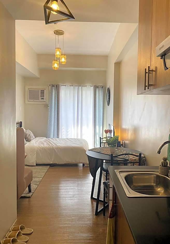 Serenity Stay Condo at 19th floor The Loop Tower Limketkai Center Lucky 19