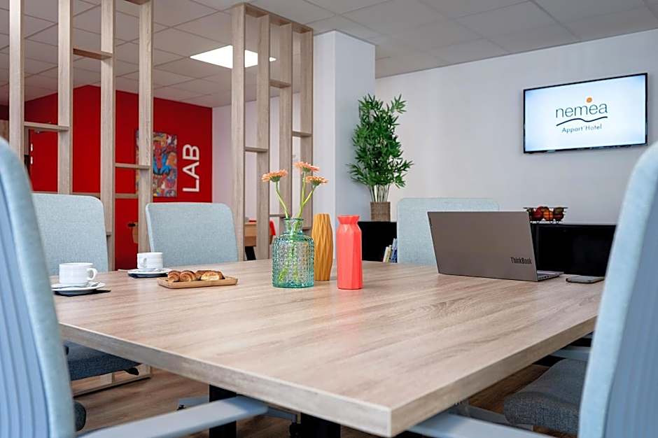 Nemea Appart Hotel Coliseum Amiens Centre