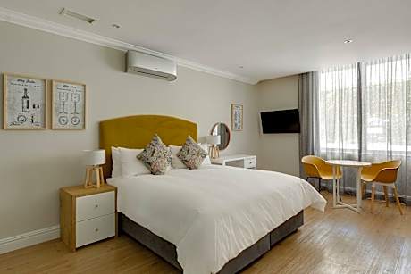 Studio Apartment, 1 King, Street view, Apartment Block