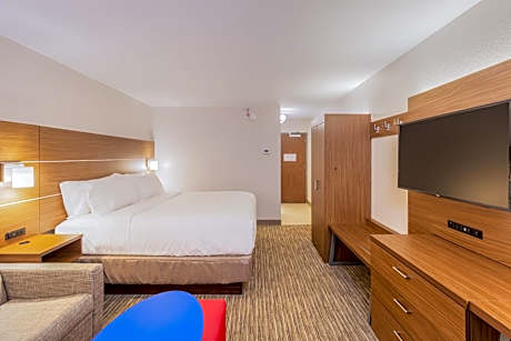 Standard King Room with Balcony and City View