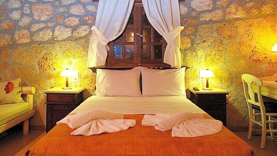 Camelot Royal Beds by Checkin