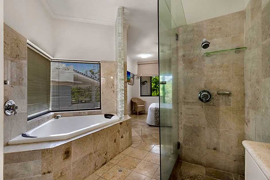 Mirra Chana Beachfront Apartments Mooloolaba