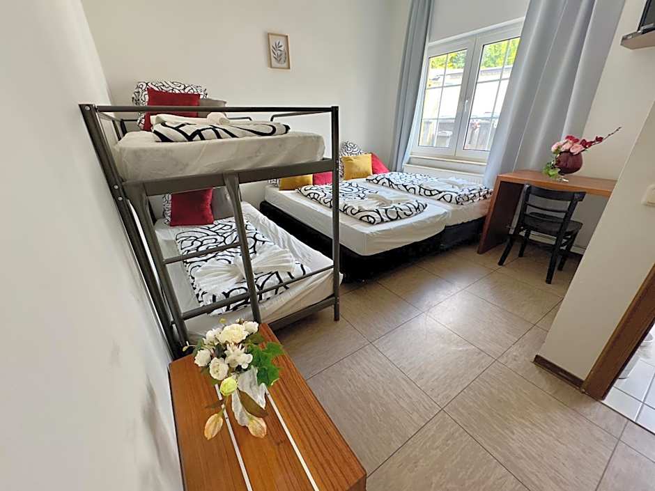 Hotel Moji 3 Landhaus Köln